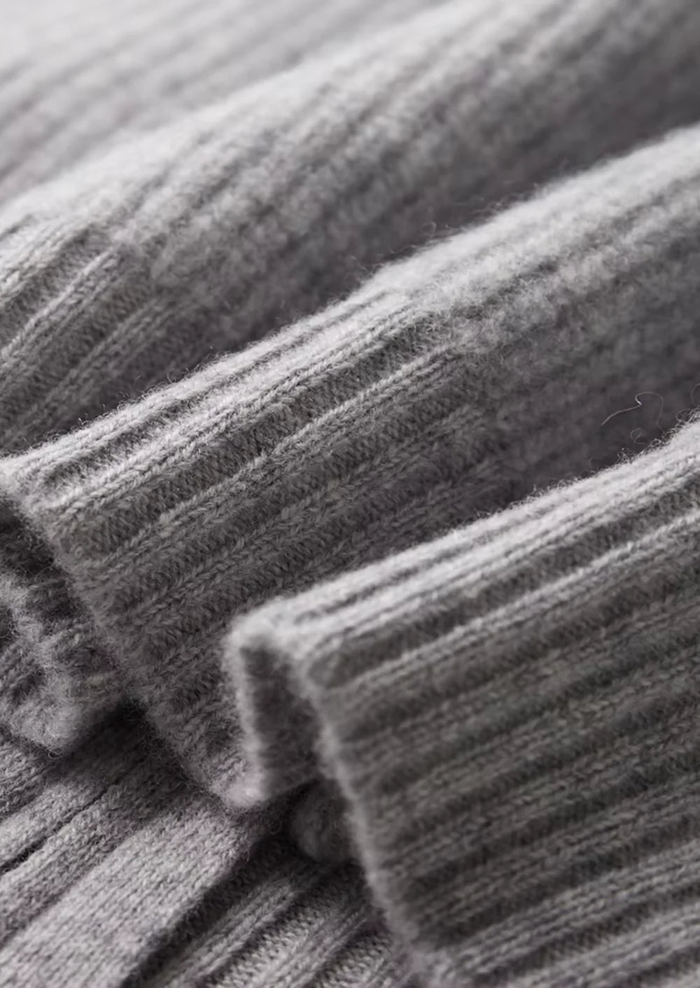 The Rocco Ribbed Full-Zip Cardigan - Light Grey